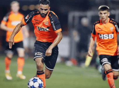 关于费耶诺德训练开放日，今夜战术微调引欢呼，荷甲在即，赛程密集仍需轮换的信息